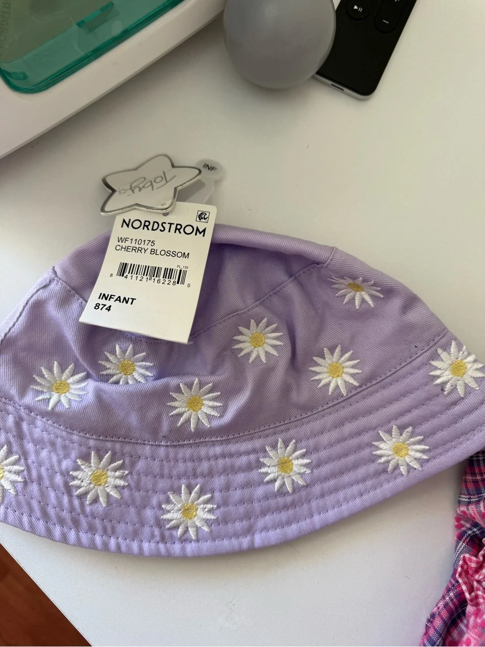 Nordstrom Lavender Daisy Embroidered Bucket Hat